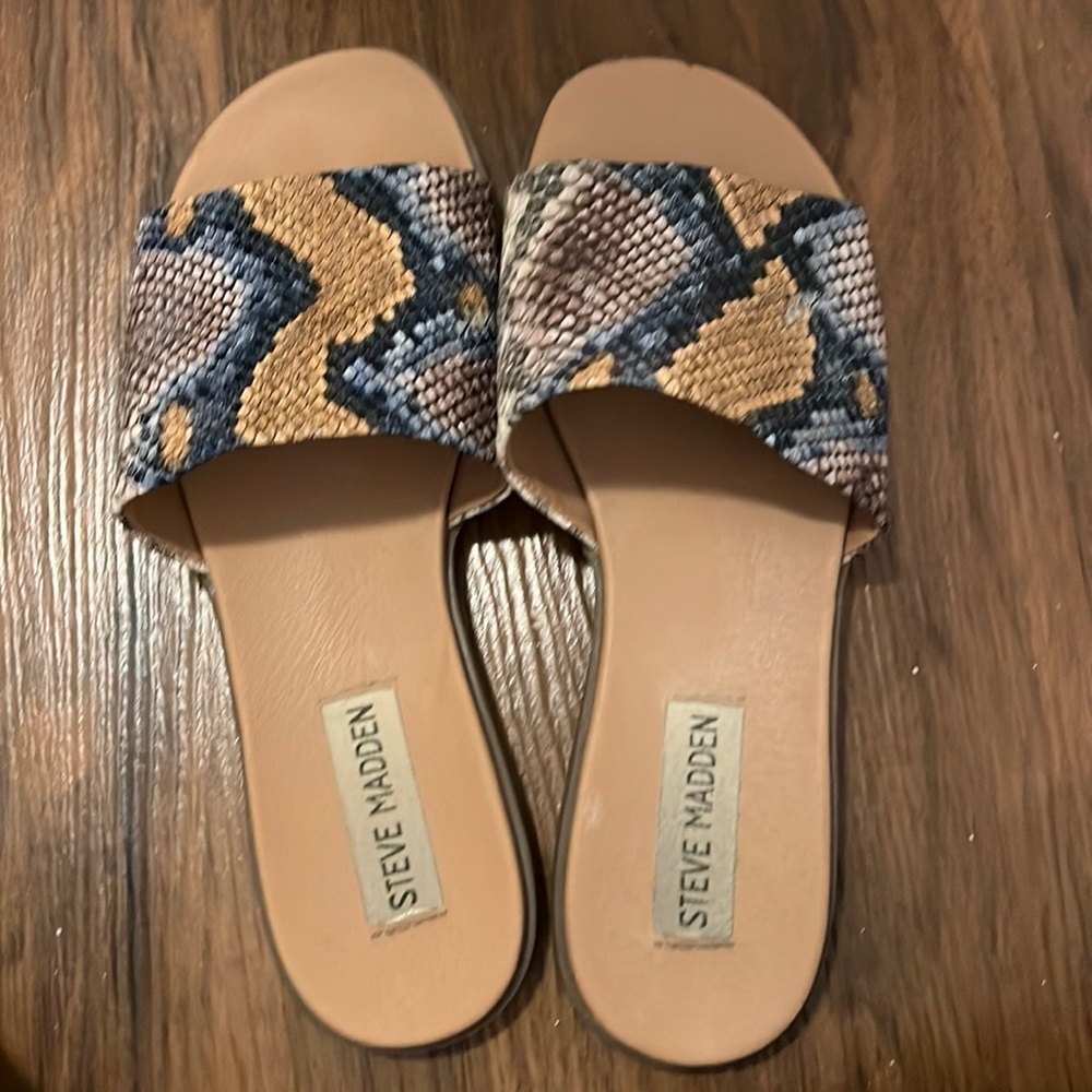 Steve Madden sandals